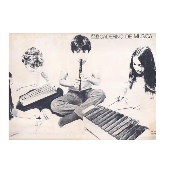 Caderno de música brochura iniciação Deltapy - horizontal pauta larga