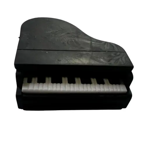 Borracha preta grande piano 3D 3x4x1cm Agifty