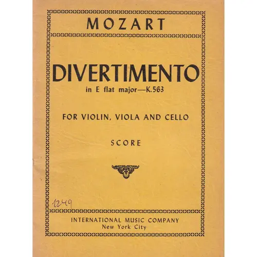 Divertimento In E Flat Maj - Kv 563 ( study score)